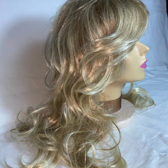 H&B PASION FOR FASHION LONG 70S FARRAH BLOND WIG - Picture 9 of 10